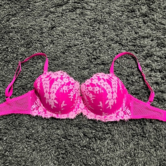Victoria’s Secret Dream Angels Bra - Picture 1 of 5